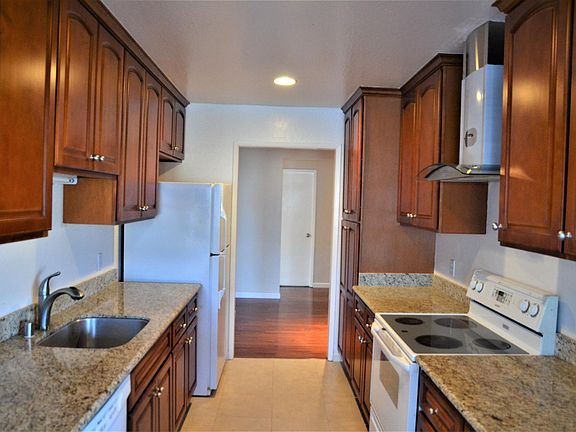 4th image of 76 Cape Hatteras Ct