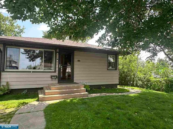 404 N Auburn Ave, Eveleth, MN 55734