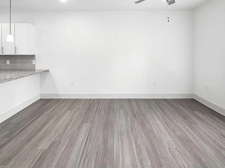 The Vandy Apartments — Photo 22