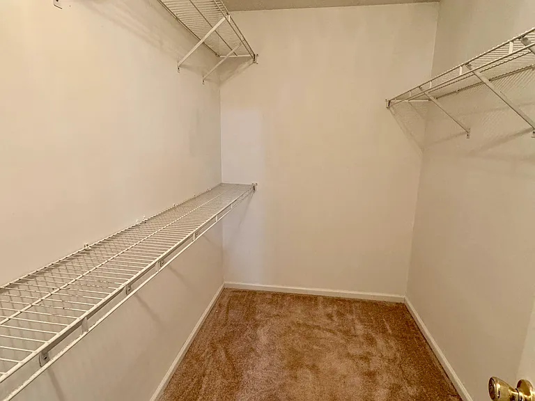 1117 Creek Haven Dr — Photo 36
