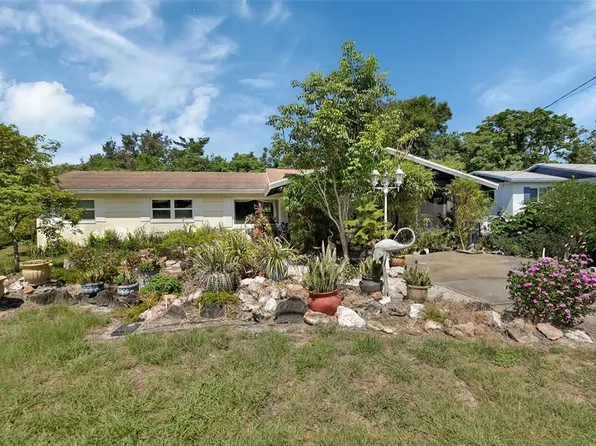 218 S Ridgewood Ave, Deland, FL 32720