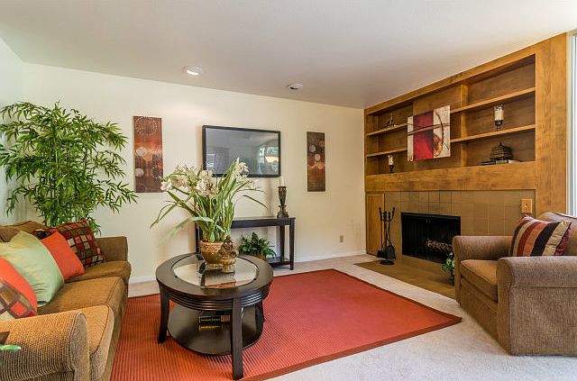 1st image of 631 Channing Ave #3