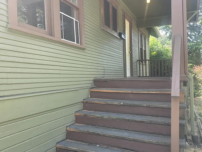 950 Capitol St NE — Photo 3