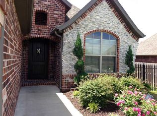 6508 Coat Bridge St, Rogers, AR 72758