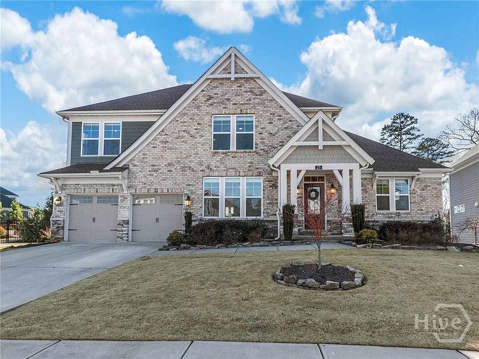 1st image of 25 Clearwater Court