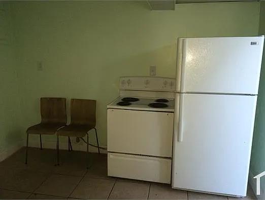 Studio, 712 sqft, $1,500 — Photo 3