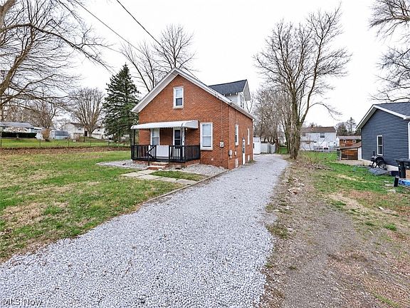 2nd image of 1453 Woodbirch Ave