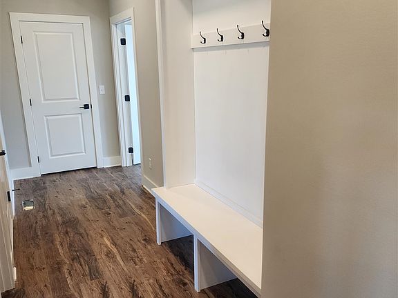 3rd image of 1396 Roark Rd