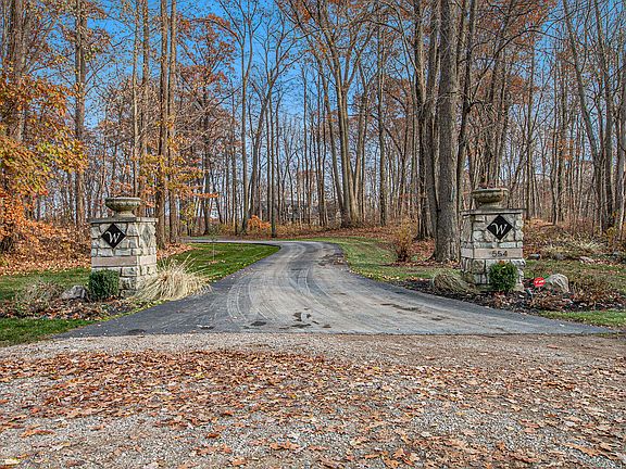 3rd image of 554 Bailey Lake Dr NE