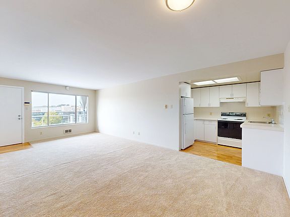 3rd image of 59 Lupine Ave APT 403