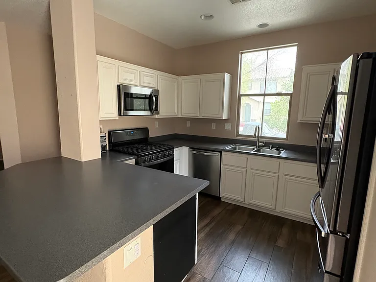 5253 Pendergrass St — Photo 7