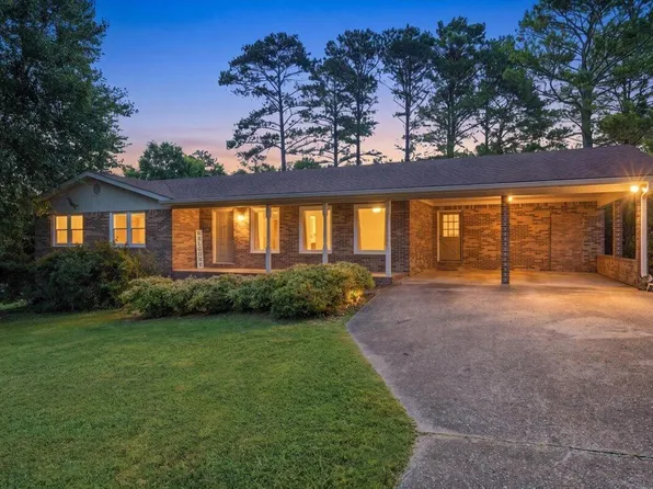 1232 Hall Dr, Bridgeport, AL 35740