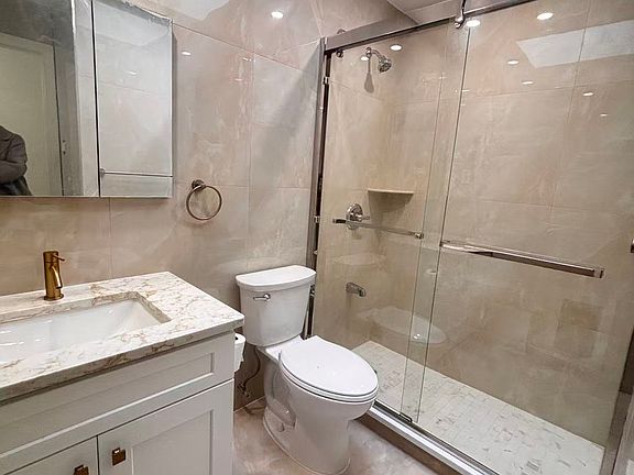 5th image of 6145 Parsons Blvd #2