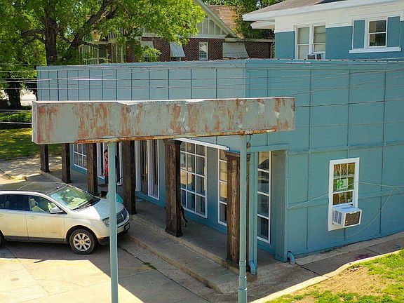 5th image of 625 & 637 Bonham St