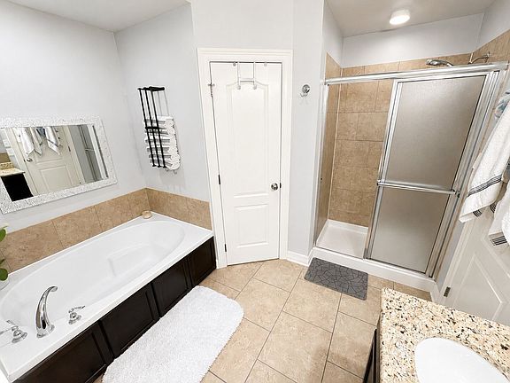 5th image of 2149 Sweet Bay Cir