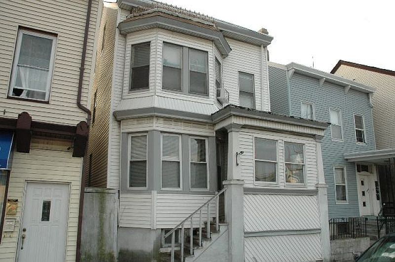 2nd image of 756 Main St