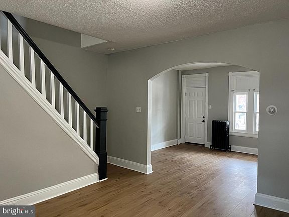 2nd image of 134 Wayne Ave