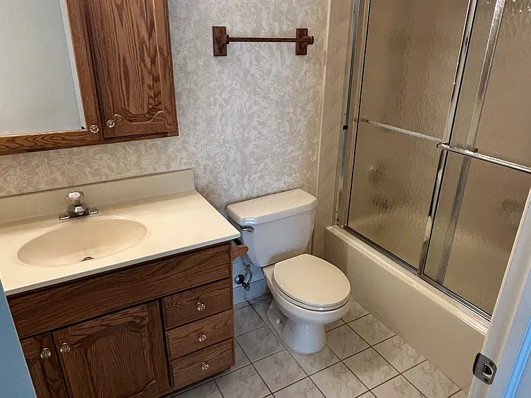 MBR bathroom