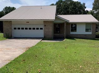 398 Stinson St, Centre, AL 35960