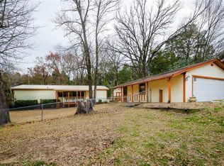 168 Lakeview Dr, Streetman, TX 75859