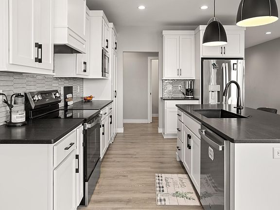 5th image of 428 Audrey Dr