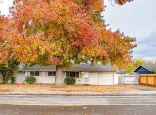3944 Jasper Rd, Springfield, OR 97478