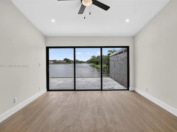 9575 NW 38th Pl, Fort Lauderdale, FL 33351