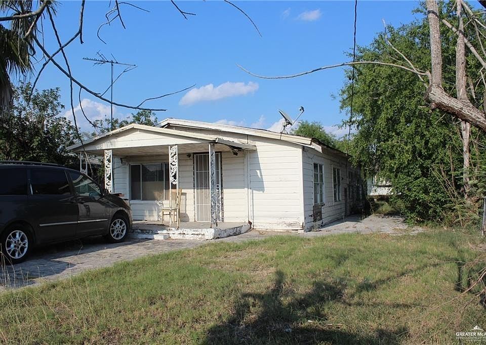 2nd image of 302 N 83rd St