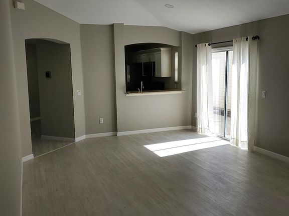 4th image of 1128 Elizabeth Ct