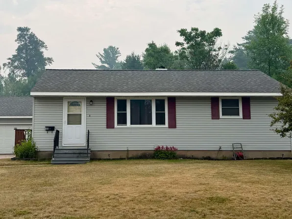 48 Elm Blvd, Babbitt, MN 55706