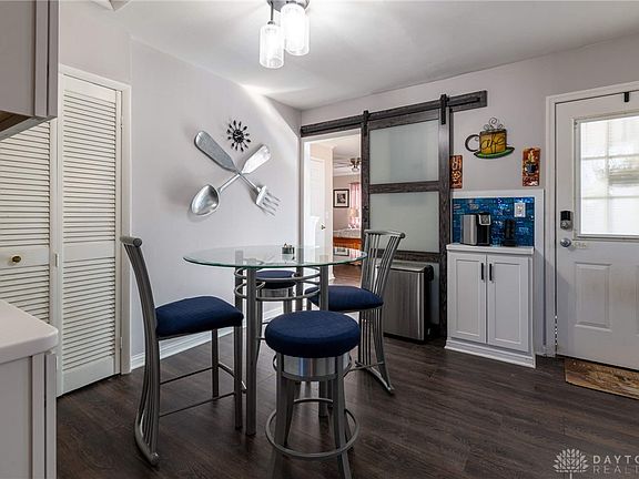 5th image of 52 Quinby Ln