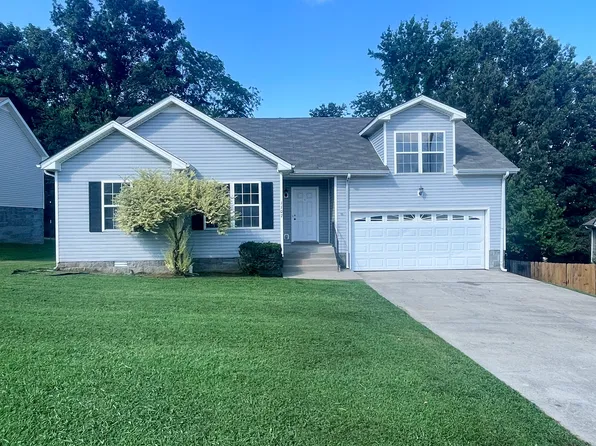 1107 Gunpoint Dr, Clarksville, TN 37042