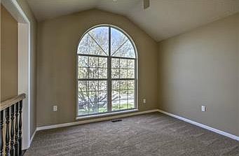 5th image of 203 Rock Creek Dr