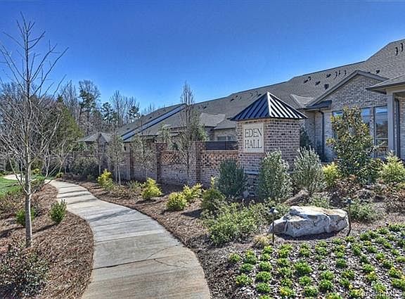 2nd image of 922 Greenbridge Dr