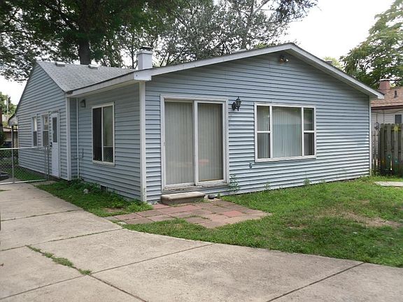3rd image of 1364 S Karle Ave