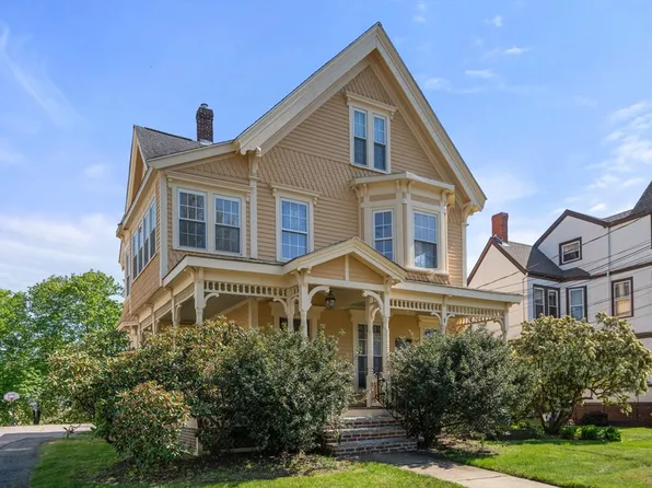 55 Dean Ave, Franklin, MA 02038