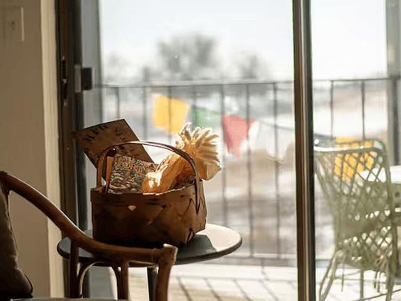 3rd image of 1684 Riverside Ave A-#7