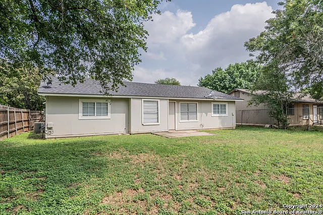 5915 Cliff Rdg — Photo 26