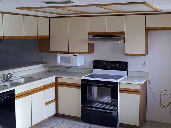 5th image of 15442 N 29th St Unit 3