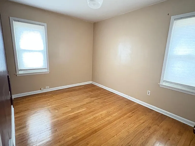 2625 Walnut St — Photo 9