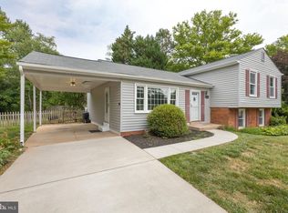 9526 Blackburn Dr, Burke, VA 22015