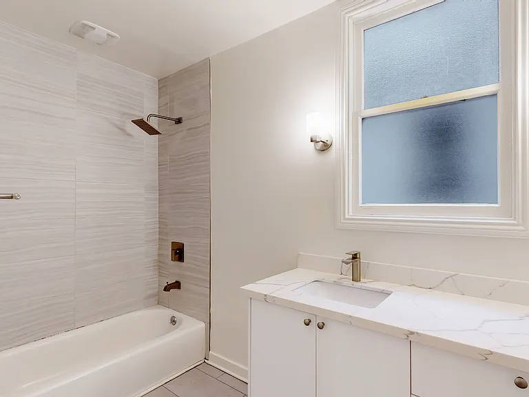 523 Waller St #525 — Photo 17