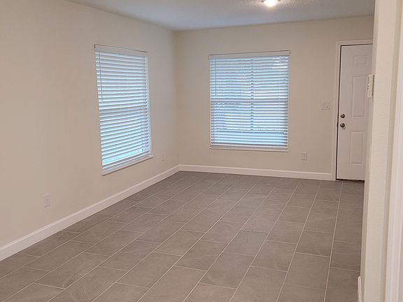 3rd image of 1239 1st Ave
