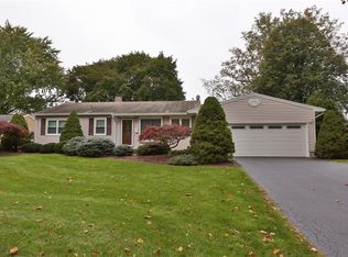 63 Hillside Rd, Penfield, NY 14526