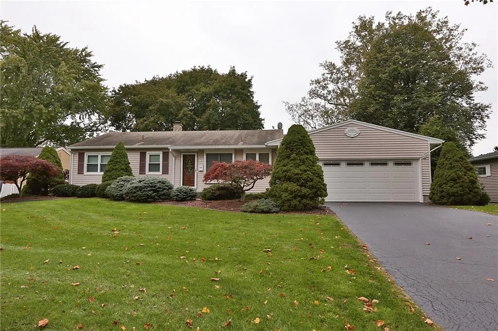 63 Hillside Rd photo 1