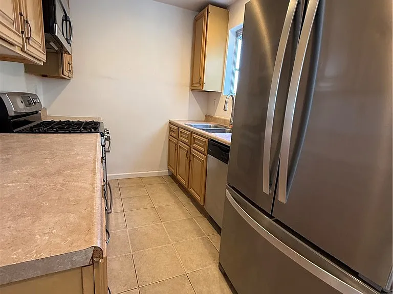 1317 W Alameda Ave #A — Photo 4