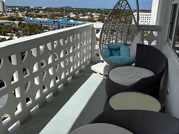 5th image of 4010 Galt Ocean Dr APT 1010