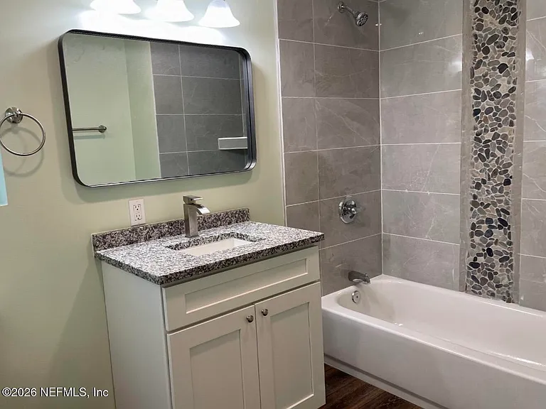 7018 Bonnie Brae Ln — Photo 14