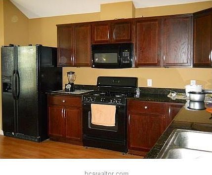 2nd image of 1012 Fallbrook Loop