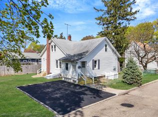 22 Patiky St, Kings Park, NY 11754